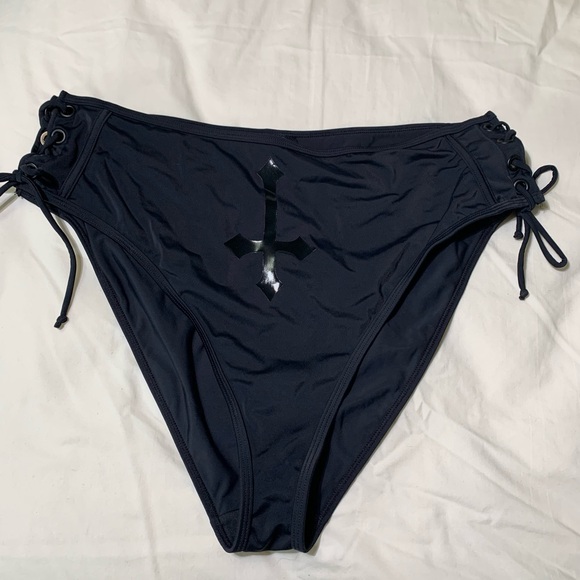 Killstar Xandria Bikini - Picture 7 of 11